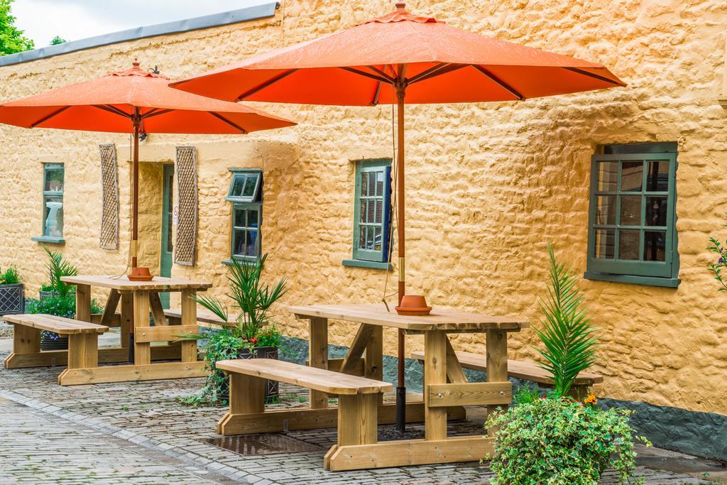 The Dolphin Hotel Wincanton Εξωτερικό φωτογραφία